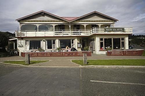 South Sea Hotel - Stewart Island Half-moon Bay Exterior foto